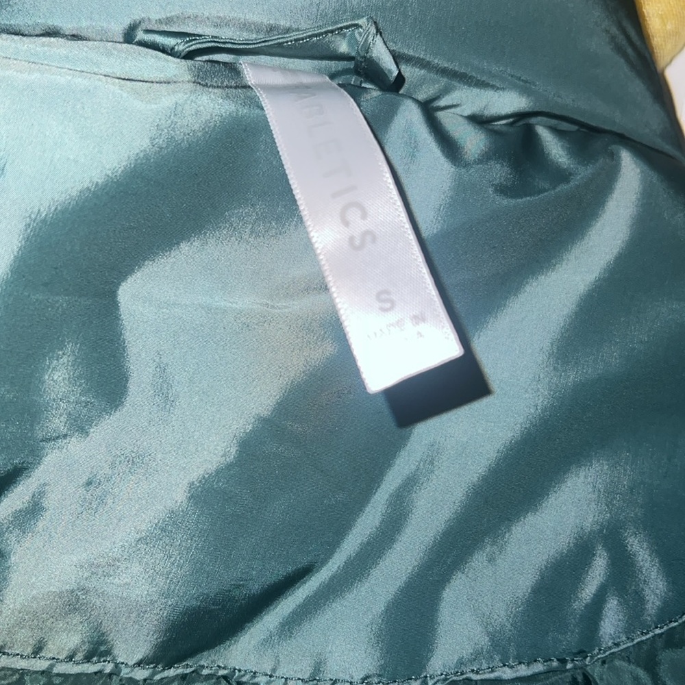 Fabletics ๐๐โ๏ธGreen All Weather Jacket - Sz Small -NWT - Picture 8 of 10